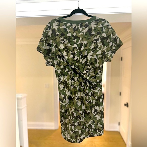 Karl by Karl Lagerfeld Green Camoflage Twist Front Mini Dress - Size M - Picture 2 of 10